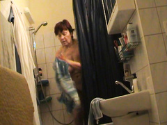 Czech mature milf Jindriska fully nude in bathroom
