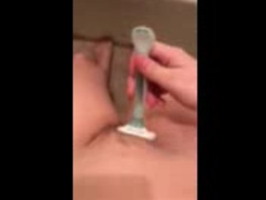Hottie Pussy Shave