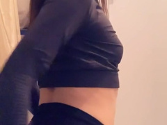 Ellieleen1 (aka ellieleen11, ellieleen, elliemayli) come pet my kitty and likes her pussy OnlyFans private video