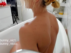 bunny_vic_2020-04-12 bath