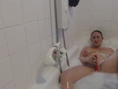 Miss_Trina_UK in the bath