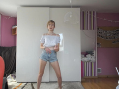 Sunny_Nicole NN Striptease