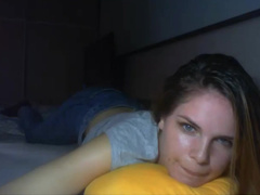 Bella_Alice in bed using lovense