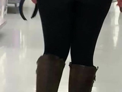 Candid bubble booty blonde pawg pt2