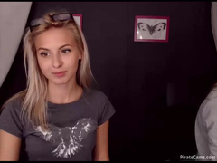 Girl Emmi_Rosee in Show from