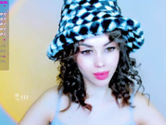 hottie_lola shows her  photos +a hat to die for