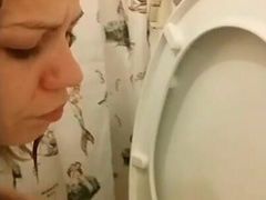 Girl trying pee fetish for the first time