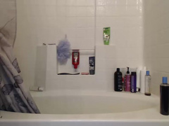alexxxcoal taking bath and shaving pussy