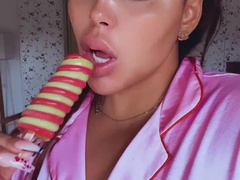 Misszedd how many licks does take _ xxx onlyfans porn videos