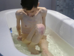 anorexic Christin 16-03-2020 bath