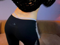 cathrin_maie ass in tight pants
