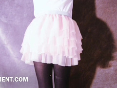 sissyformen blogger wearing black nylons and pink skirt