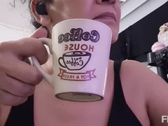 Giantess Milf Coffee and Smoke