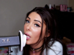 Angelique asmr 26 licking in bed