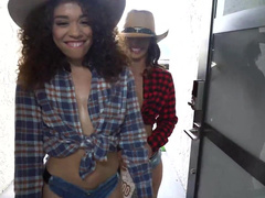 Busty Thick Cowgirl Babes Threesome Big White Cock Pawg & Lightskin Bubble Ass Hard Fucking Facial