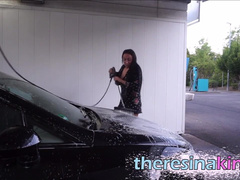Sexy Car Wash an einer Öffentlichen Station! Ich zeig ihnen meine Tittys