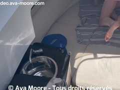 Ava Moore - Teaser - Deux salopes françaises se baisent la chatte avec un double gode sur un bateau [Flokossama]