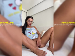 LATINA Showing her Pussy and fingers till CUMMING