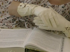 My white leather gloves MP4 HD 720p