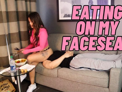 Eating on my faceseat