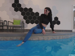 Bella Luxx - Seductive Swim in Jeans and Crop Top