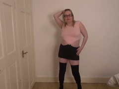 Pretty woman costume in thigh boots striptease