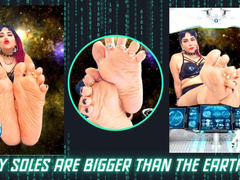 Giantess growth- my soles are bigger than the earth