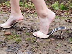 Sexy Nina in Gianmarlo lorenzi mules stuck in mud, high heels sinking in mud, muddy high heels