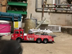 Firefighter Crushing toy Fire Truck
