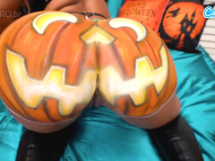 Hayley Davies - Thick Pumpkin Ass