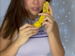 Kiaraakitty Banana Deepthroat Blowjob PPV Onlyfans Porn Video