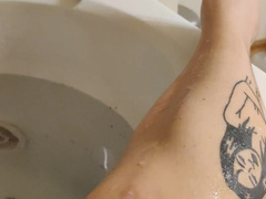 Docnikki i meant to take a tease video of my legs in the bath but i guess i was horny there s a s xxx onlyfans porn videos