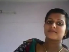indian girl showing big brown boobs