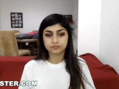 CAMSTER - Mia Khalifa%27s Webcam Turns On Before She%27s Ready