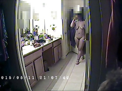 Ebony babe: Walking in the nude (spy cam)