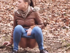 Teen piss in outdoors
