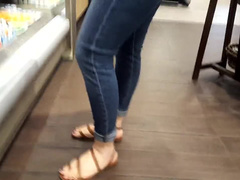 fr's sexy feets hot long toes in sandals