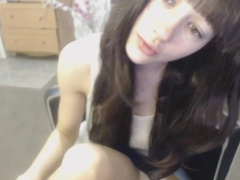 Cute Teen Masturbating On Webcam With Dildo