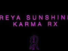 [ManyVids] Rеуа Sunshinе & Каrmа RX - G/G Double Ended Dildo