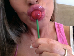 MissTiff Lollipop Lollipop Mouth Fetish in private premium video