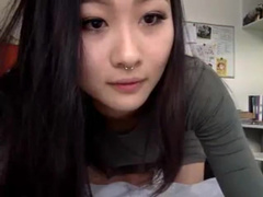 beabuttercup 2016-02-02 cute asian tasting her pussy