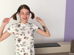ManyVids – AniButler – Daddy’s girl want suck