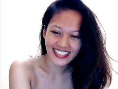 Filipina camgirl SexySuccubus exposing herself