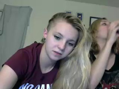 Thosearesomeseriousnipples hot lesbo couple in webcam show 2016 July 07 150758