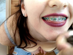 4K Teen Girl With Braces Gives Close up Sloppy Blowjob Cumshot (swallow)