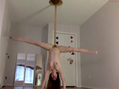 Emmacado flexible poledancer